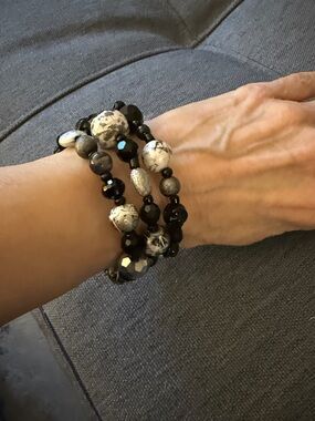 Stretchy Wrap Bracelet with Faceted Black, Crystal,& Silver-tone Beads.